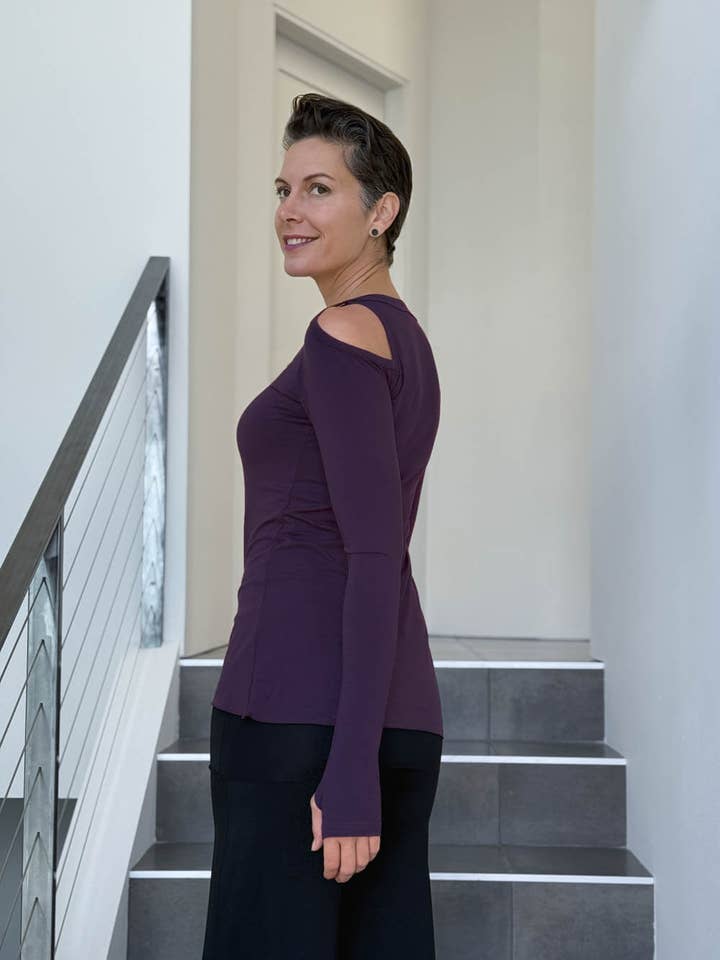 CARAUCCI - Wholesale Knit Top - Women's - Peekaboo Long Sleeve Top1