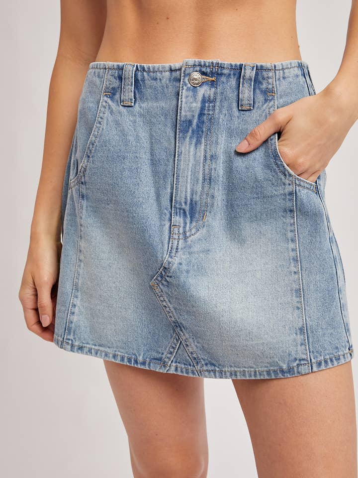 PL7921 - FALDA MINI DE DENIM LAVADA EN LÍNEA A para venta al por mayor de Peace Love Line