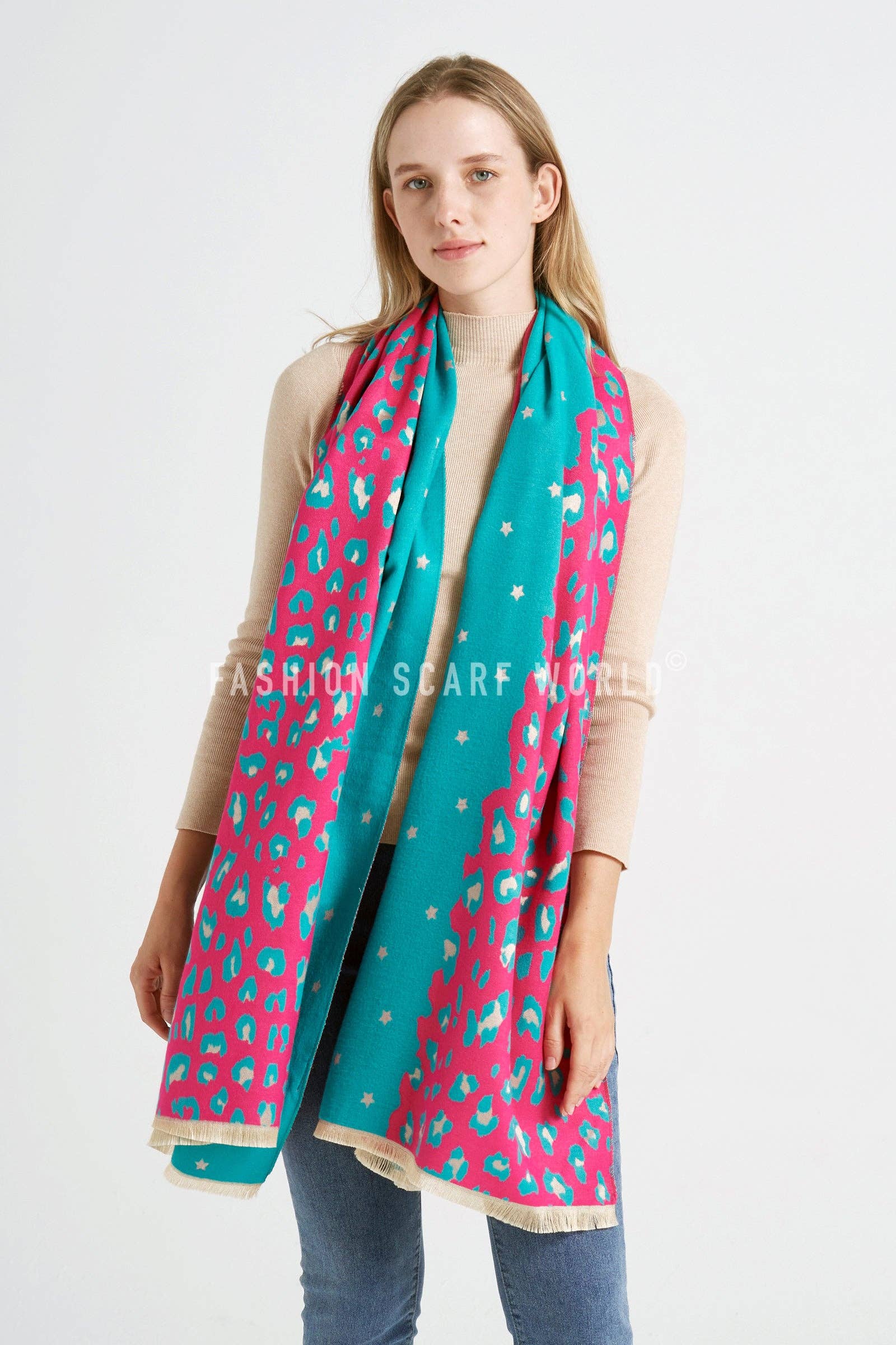 Fashion Scarf World – wholesale Halsduk - Dam – Stjärn- och leopardmönstrad vändbar scarf med fransar12