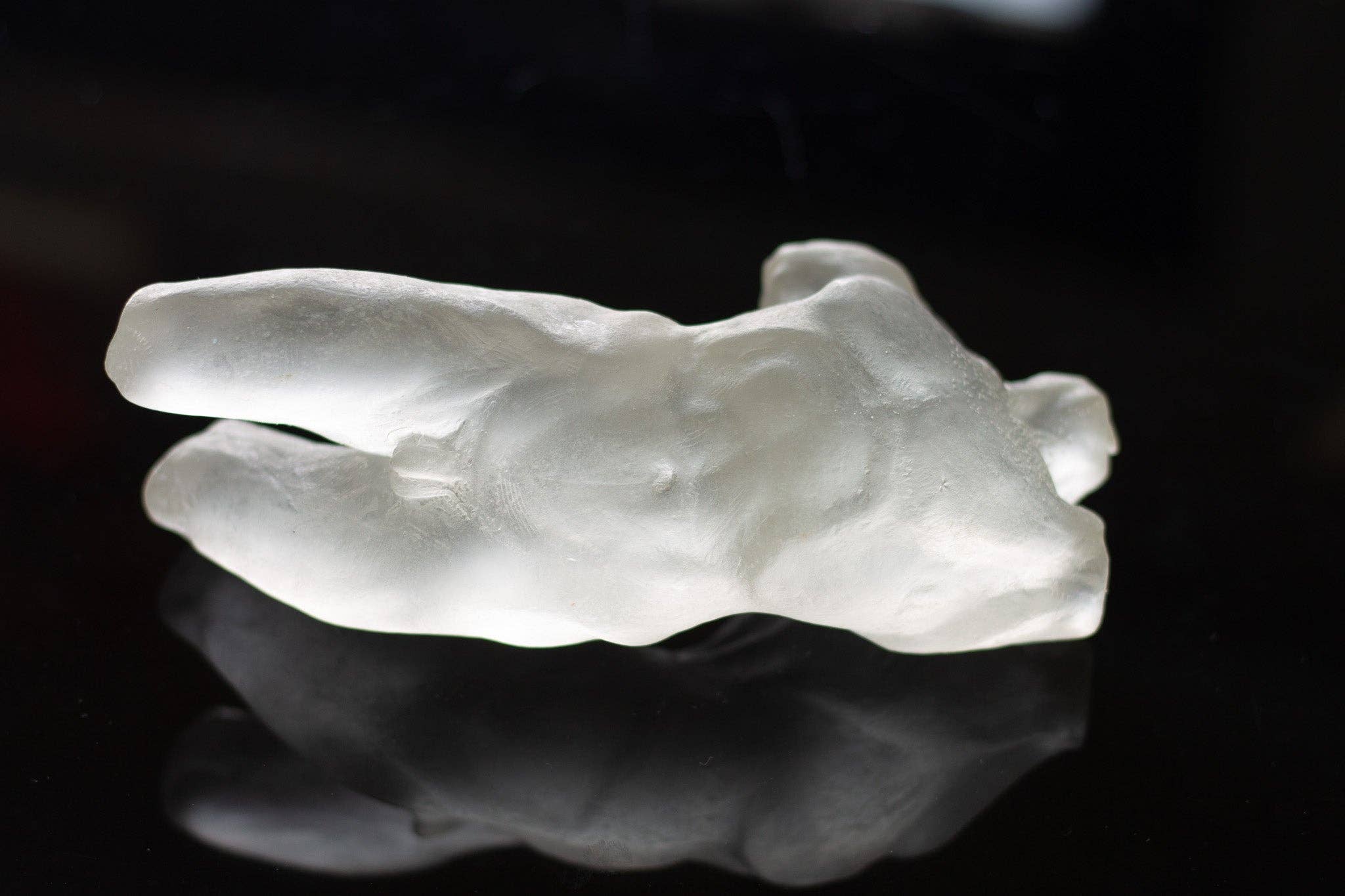 dellsculpture - Wholesale Sculpture - MALE TORSO SCULPTURE - Clear Resin2