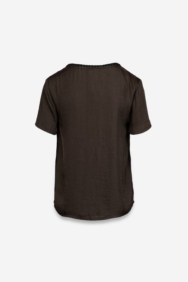 Naked Zebra - Vendita all'ingrosso Camicetta - Donna - Blusa a maniche corte con punto coperta12