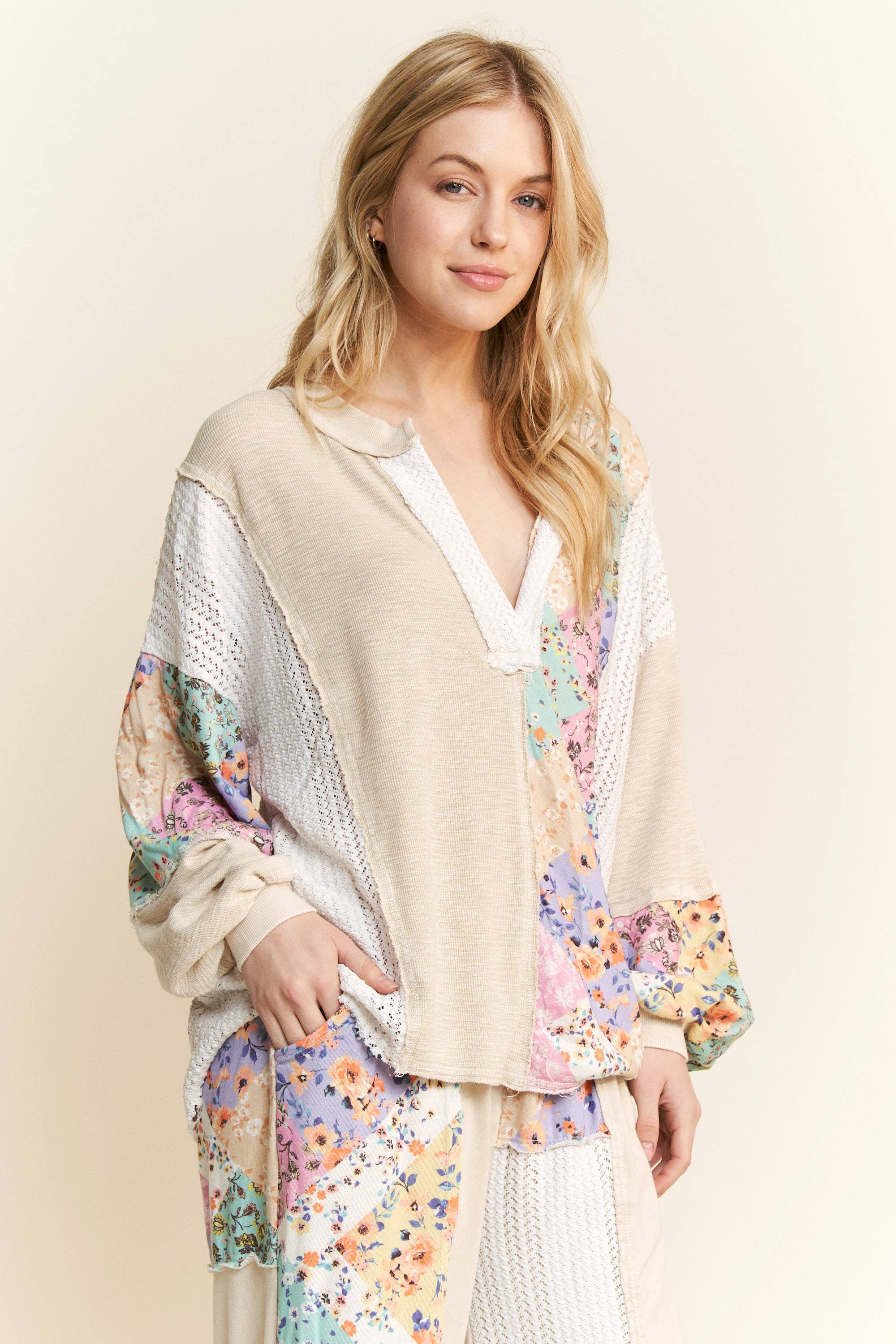 J.Her – Engroshandel Strikket top - Dame – Mineralvasket blomsterbølge-strikket jacquard boho-top HT6039P124