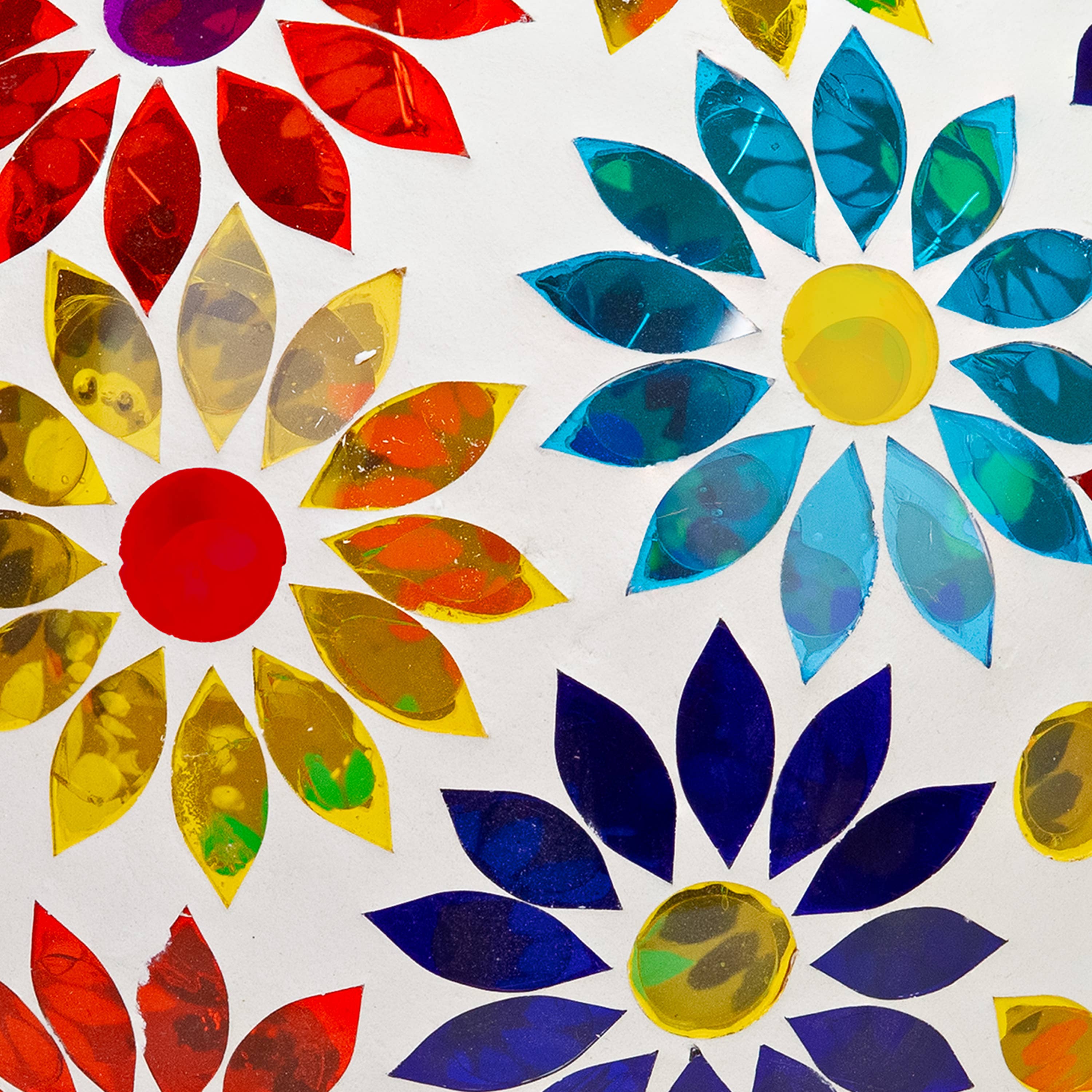 Sunnydaze Decor - Wholesale Outdoor Ornament/Decor - Midsummer Dahlias Glass Gazing Ball with Solar Light - 10 in5