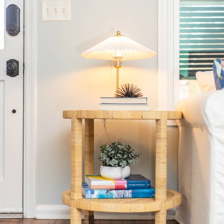 Auden & Avery - Wholesale Side Table - Hayes Round Side Table8