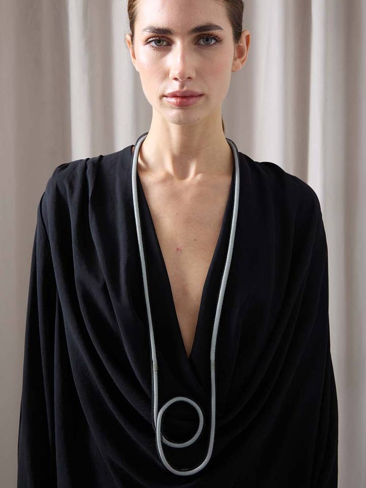 Life Long Necklace - Black/White* para venta al por mayor de Iskin Sisters