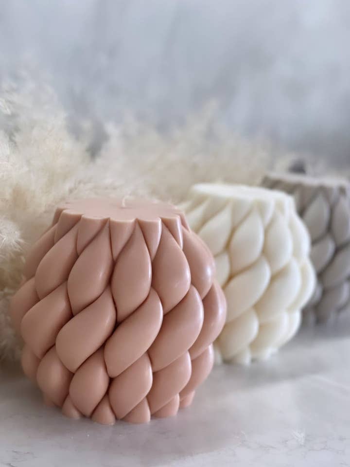 Knit Camilla for wholesale by Mummy&Mia Candles