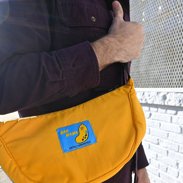 Natali Koromoto – Mala de tiracolo – Unissexo por atacado – Mala "Bad-nana" Crescent8