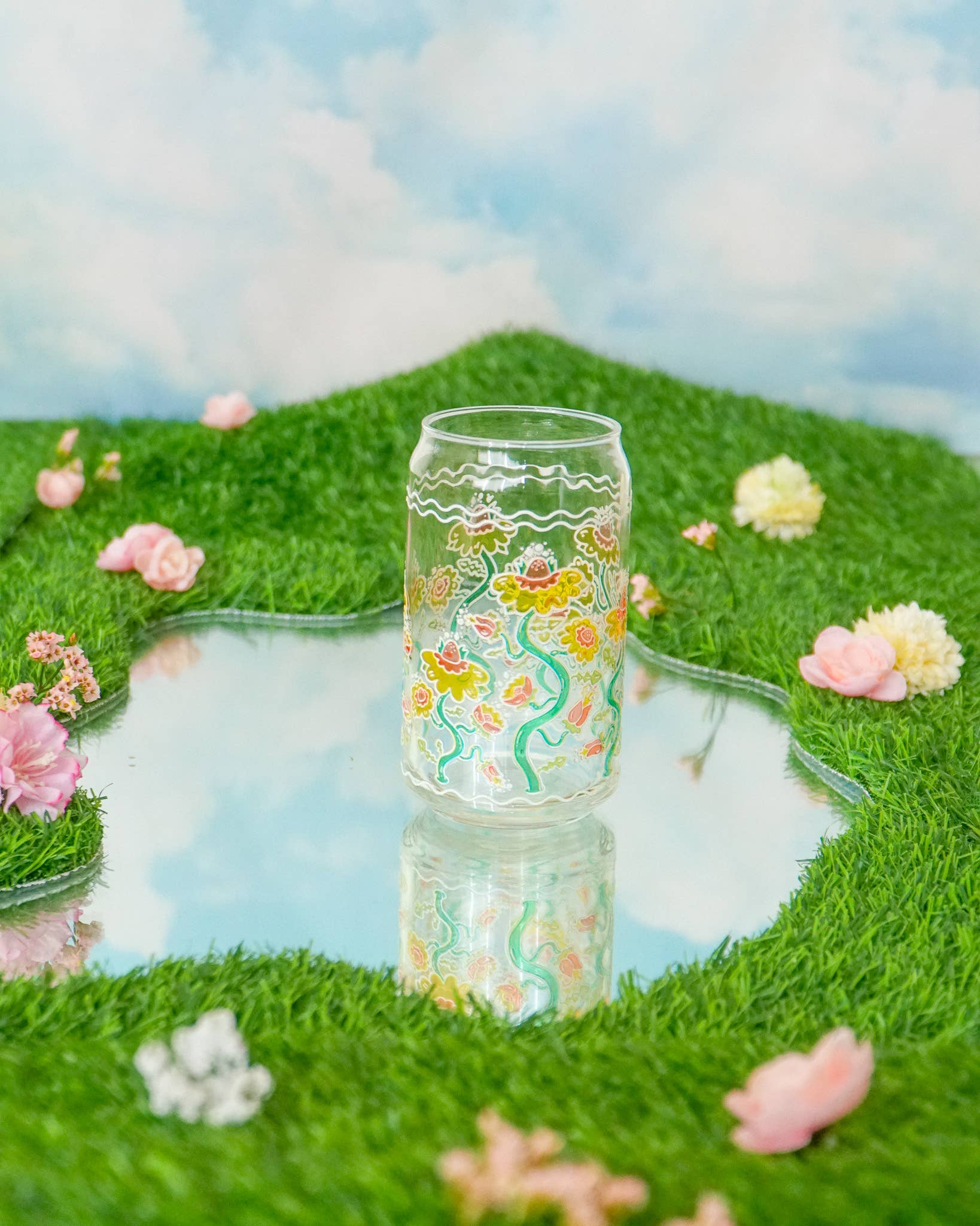 Cheerware - Wholesale Drinking Glass/Cup - Ditsy Daisy 16oz Can Glass | Stained Glass Flower Design1