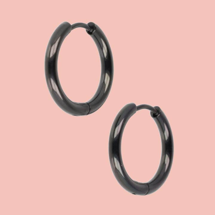 19 mm øreringe i rustfrit stål (sort) for engroshandel hos Sour Cherry