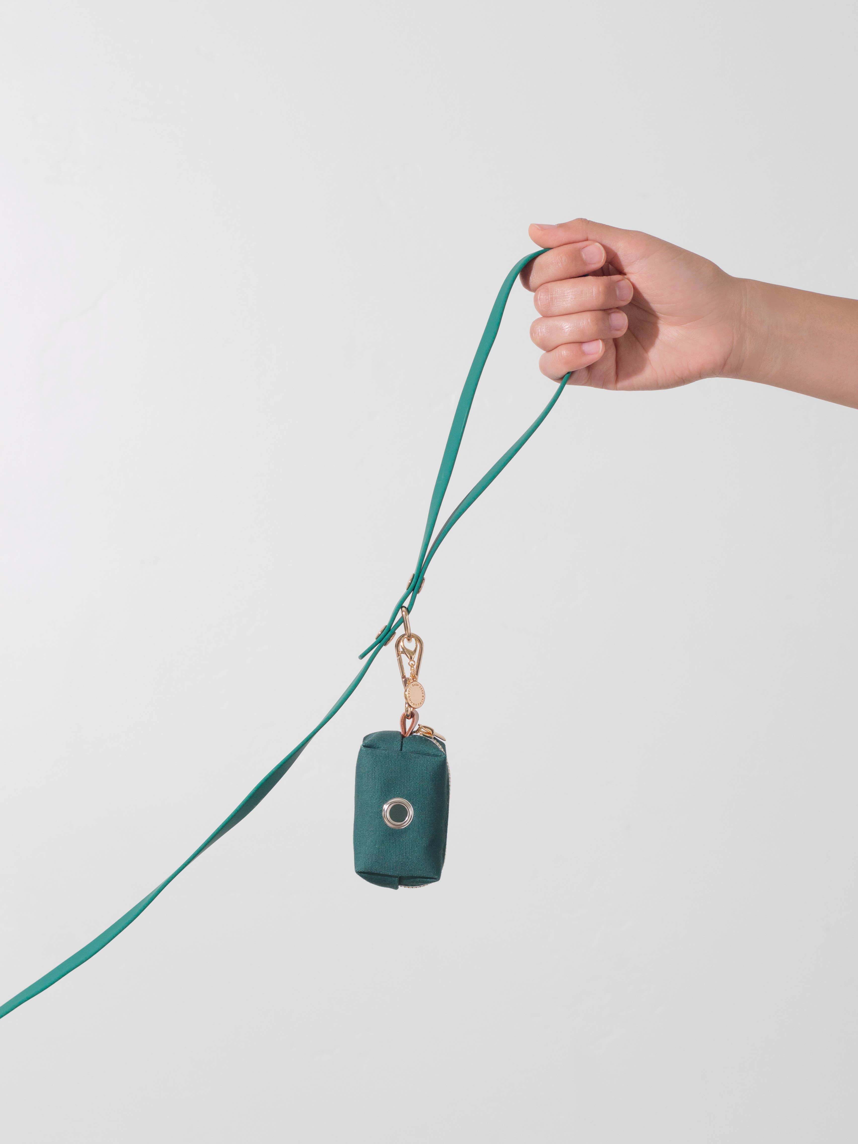 SUNNY TAILS - Vente Distributeur de sacs à déjections canines - Porte-sacs à déchets en toile vert prairie d'été2