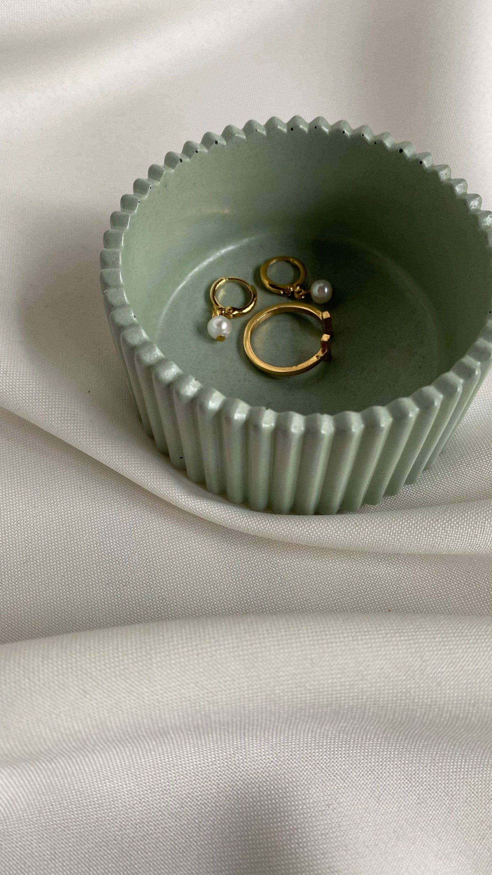 Atelier La Rouleuse - Wholesale Decorative Plate/Dish/Bowl - CANALIS - small decorative concrete bowl4