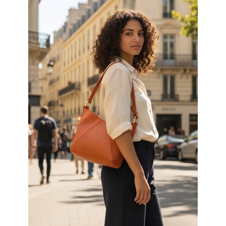 Genuine Leather Crossbody Bag for Women, Made in Italy, Art. 112671 for wholesale by Suie Valentini srl