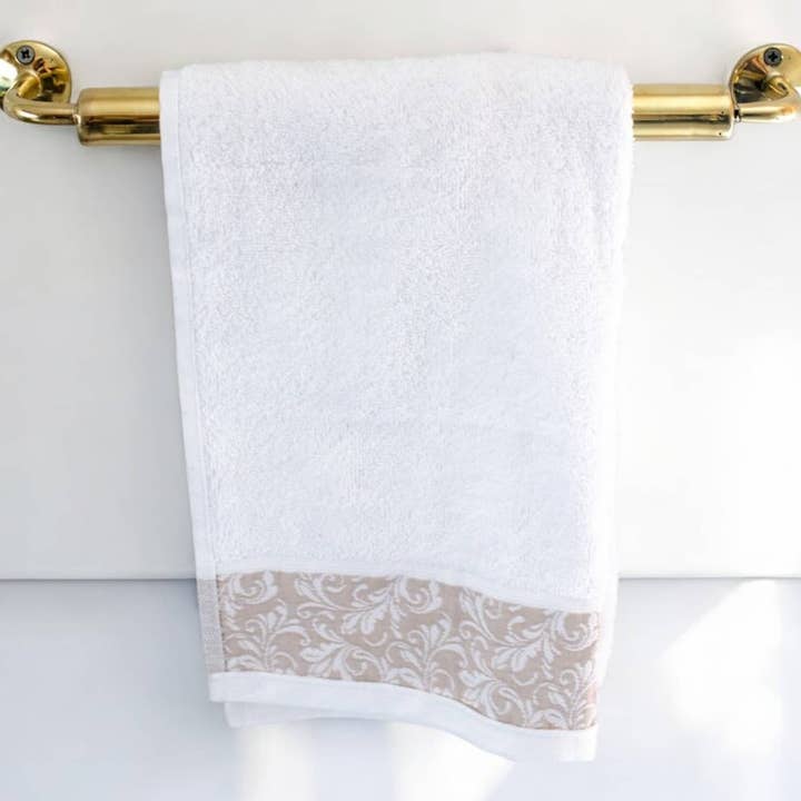 Moroccantastics - Wholesale Towel Holder/Hanger - Elegant Brass Towel Holder for Bathroom - Stylish Wall-Mounted Towel Rack1