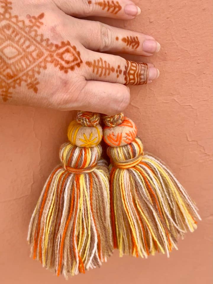 AMRA Keyhangers for wholesale by SOUK in the CITY