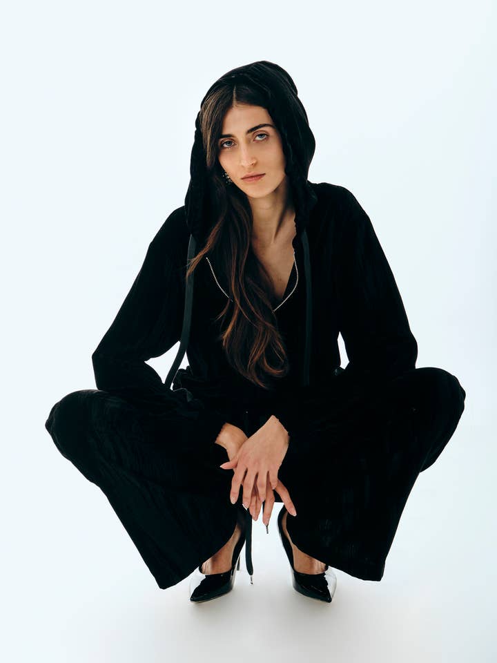 SWEAT À CAPUCHE EN VELOURS UNI pour la vente par Brand U