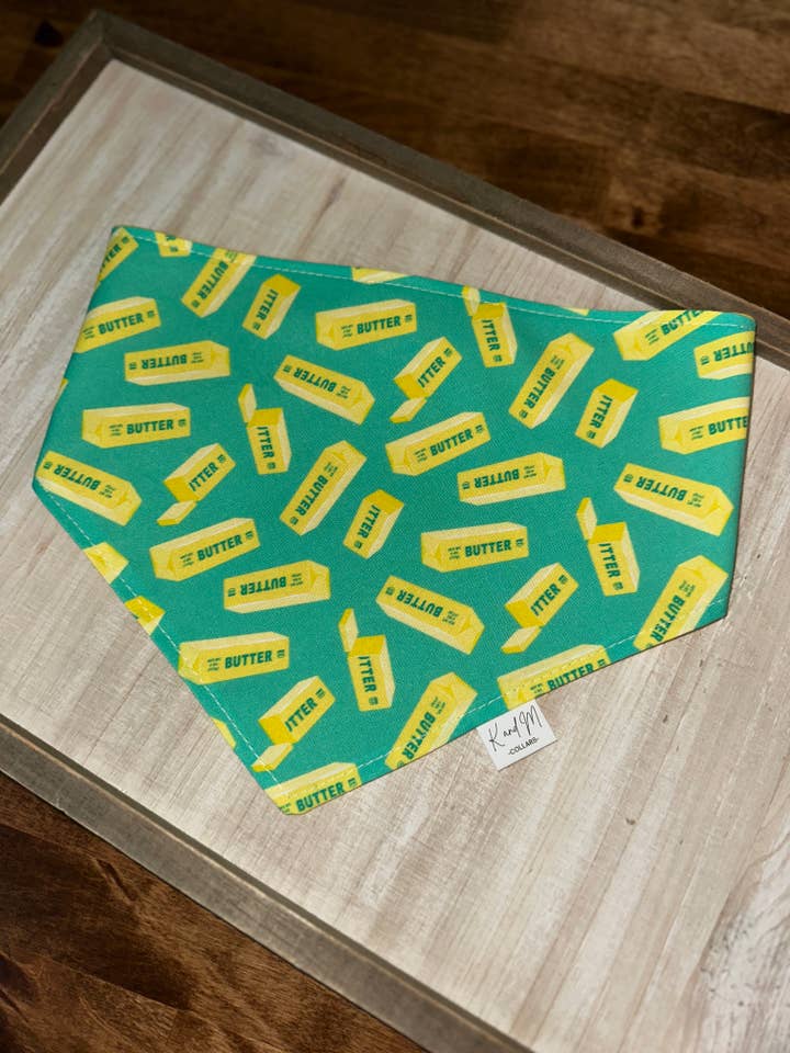 Bandana per Cani Reversibile Big Butter per la vendita all'ingrosso da parte di K and M Collars