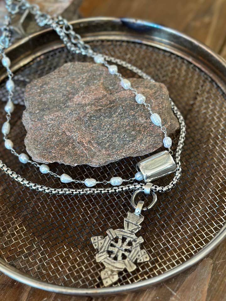 Collana Sonnet di Amy Louise Jewelry per la vendita all'ingrosso da parte di Bohemian Grace - Grace & Grit