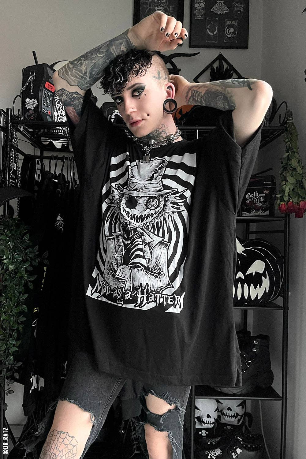 vampirefreaks – Engroshandel T-shirt med print - Unisex – Skør som en hattemager T-shirt [Flere stilarter tilgængelige]7