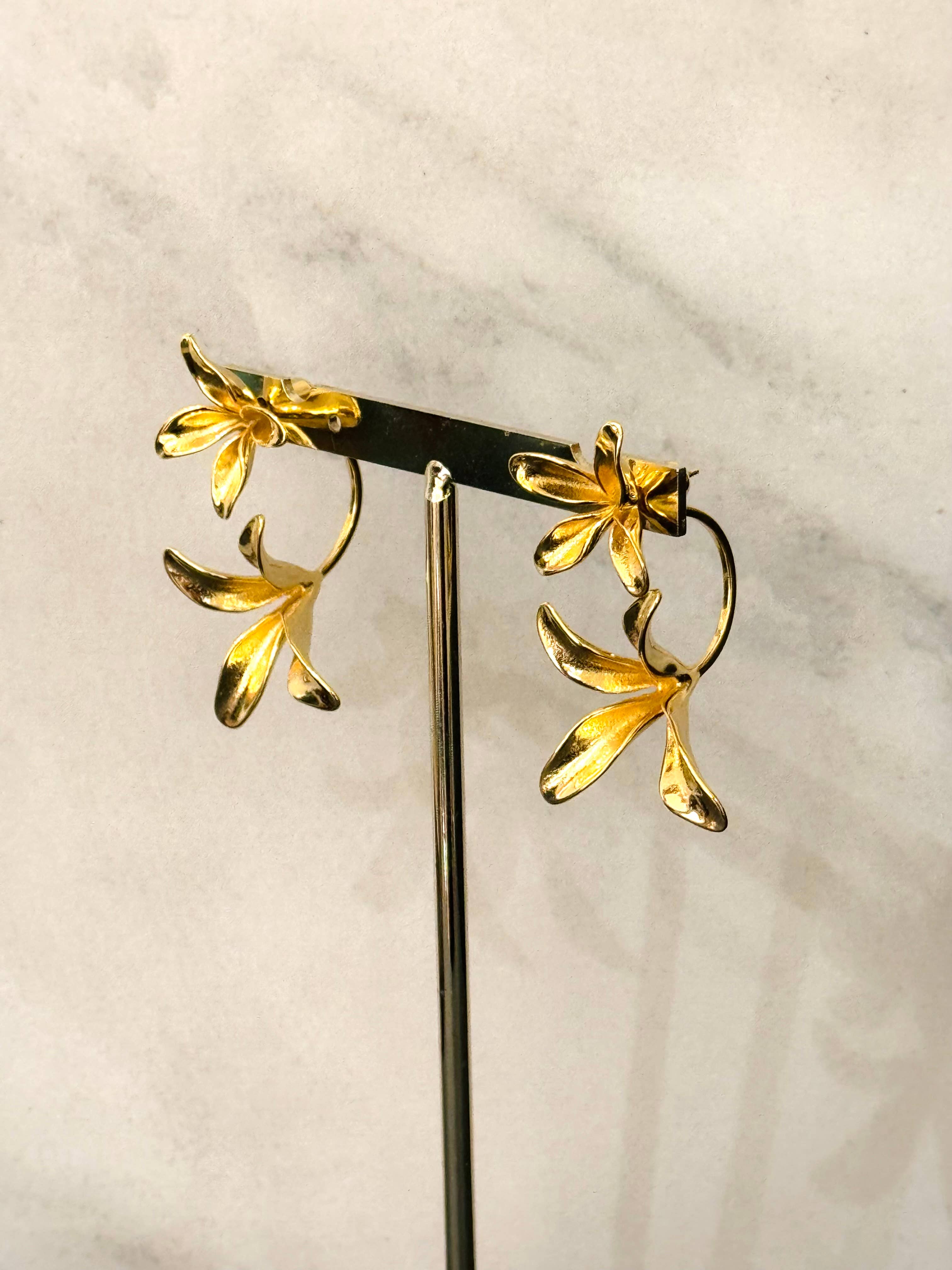 Cassette Barcelona - Wholesale Dangle Earrings - Lis Stainless Steel Floral Earrings0