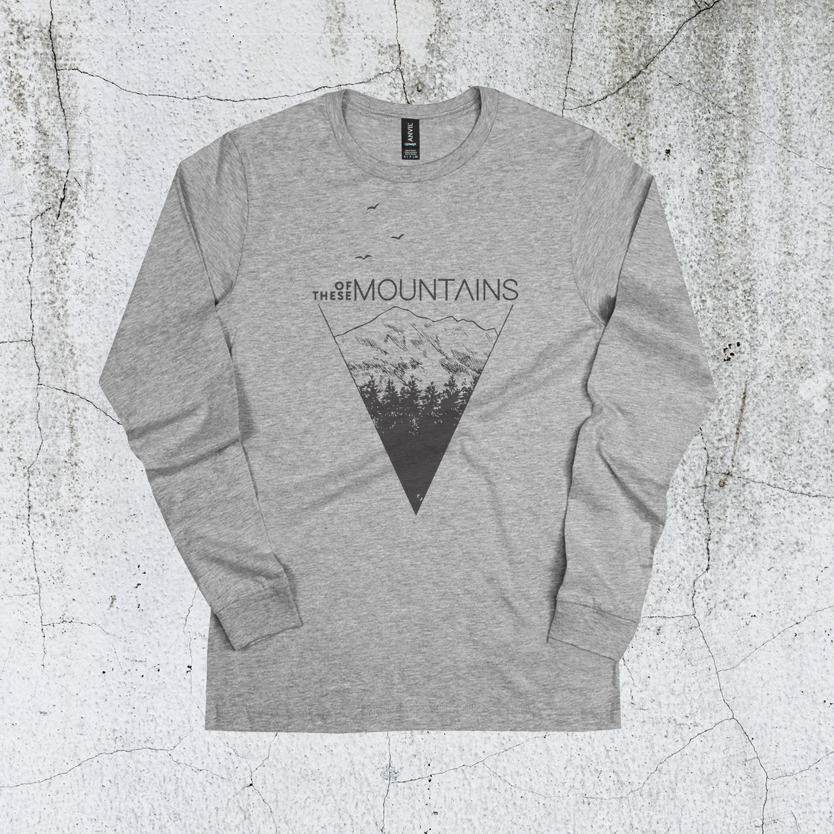 Gray Geometric Long Sleeve Tee for wholesale on Faire1