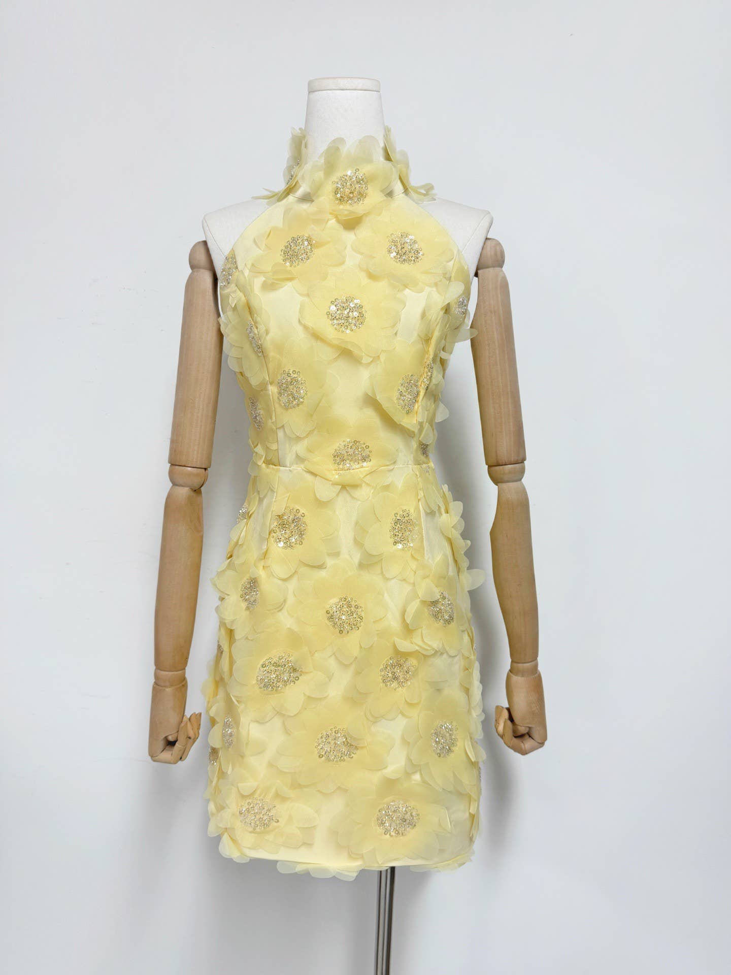 Productseeker - Wholesale Dress - Women's - DR751Y Halter Neck Sequin 3D Floral Backless Mini Dress25