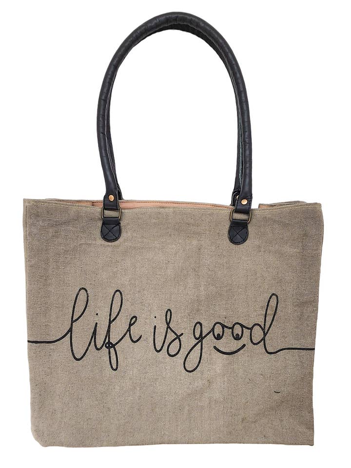 Life Is Good Markttasche aus recyceltem Militärzelt für den Großhandel von Vintage Addiction