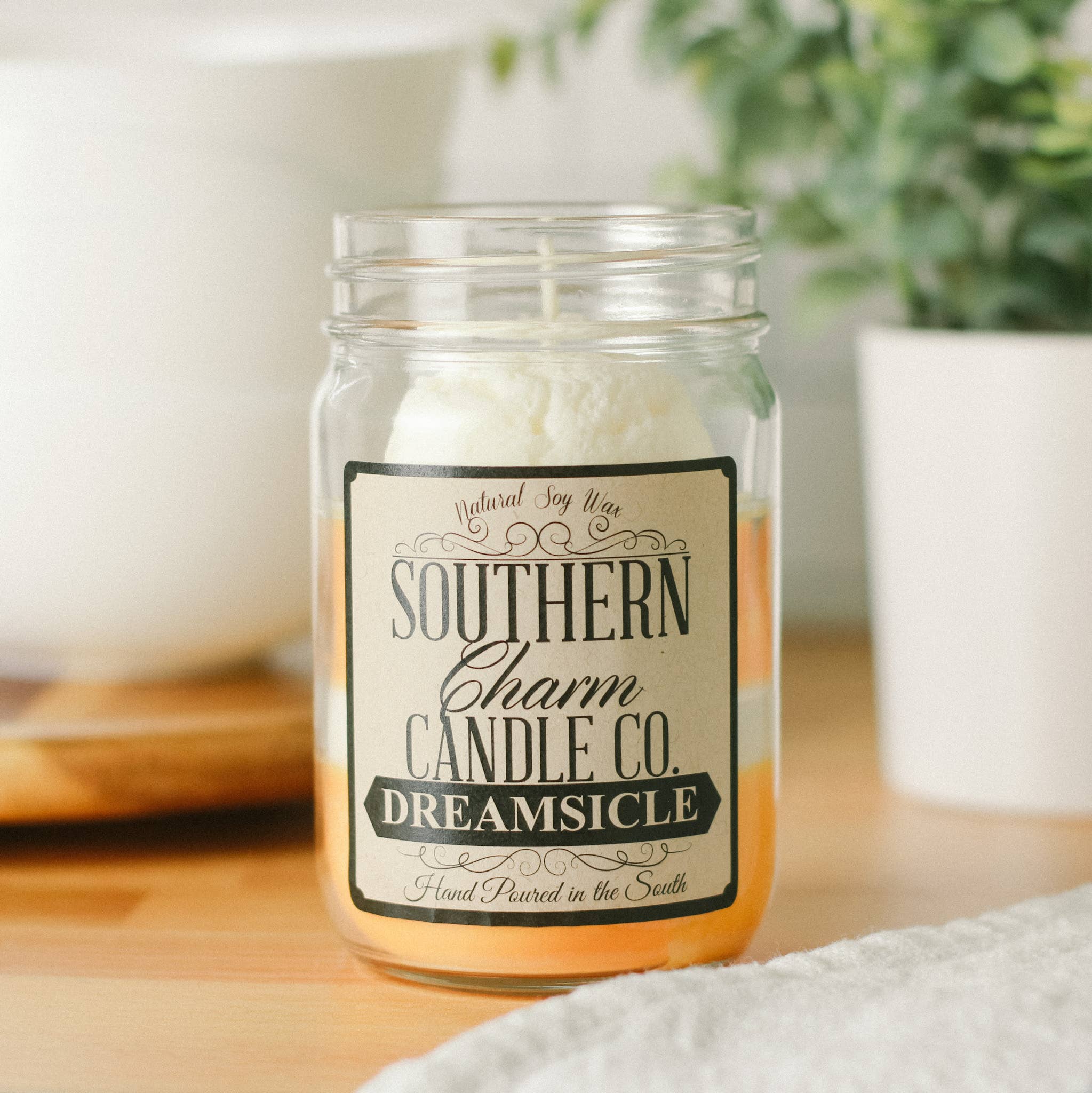 Southern Charm Candle co - Wholesale Jar/Filled Candle - DREAMSICLE SOY WAX HAND POURED CANDLE 12 OZ1