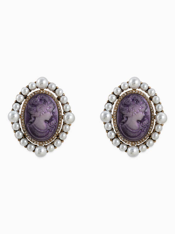 Boucles d'oreilles clous cadre camée antique avec perles pour la vente par Sessori