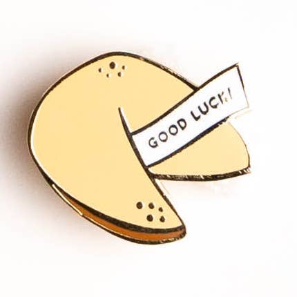 Épinglette en émail Fortune Cookie pour la vente par Sherry's Palette