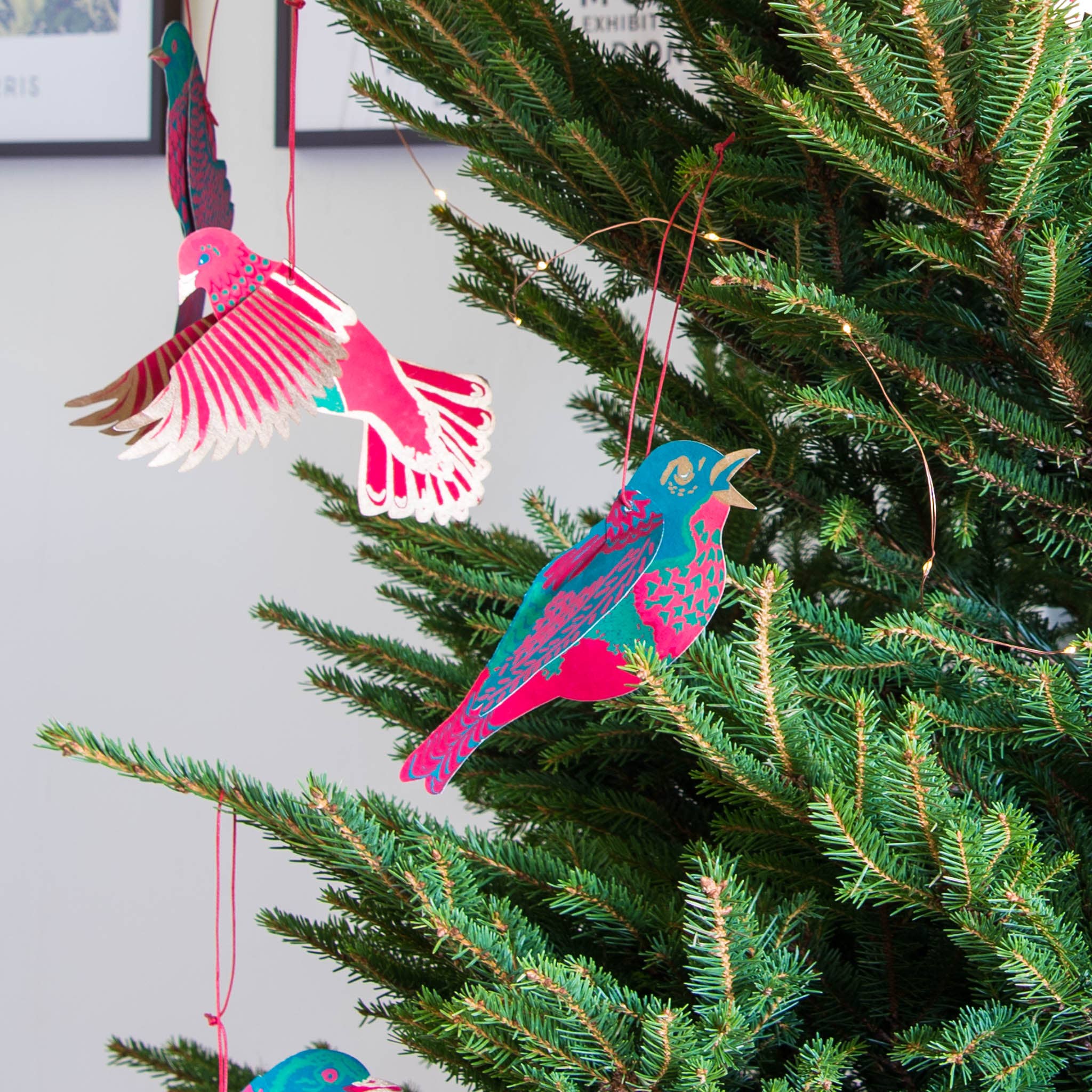 East End Press – wholesale Ornament set – UK/EU: Party Birds Paper Ornaments5