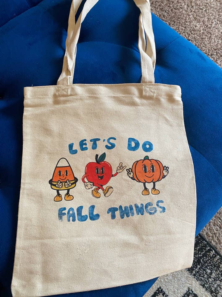 Sac fourre-tout Let's Do Fall Things pour la vente par An Aesthetic Dose of Jesus