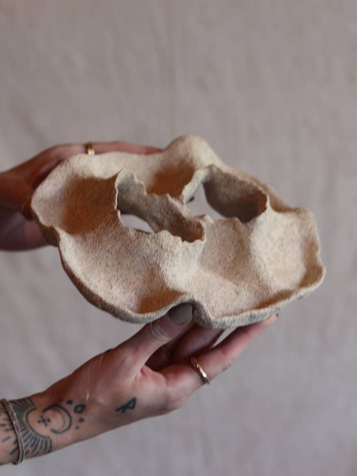 8" Samlet Jord Skulpturel Skål for engroshandel hos Of The Earth