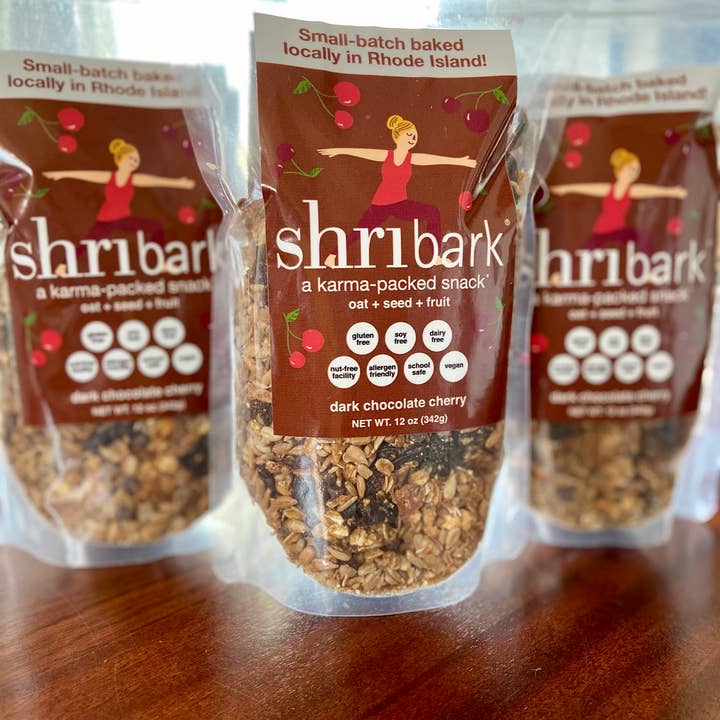 Granola écorce Shri : Avoine + Graines + Fruits | Chocolat Cerise pour la vente par Shri Bark Snacks (a karma-packed snack)