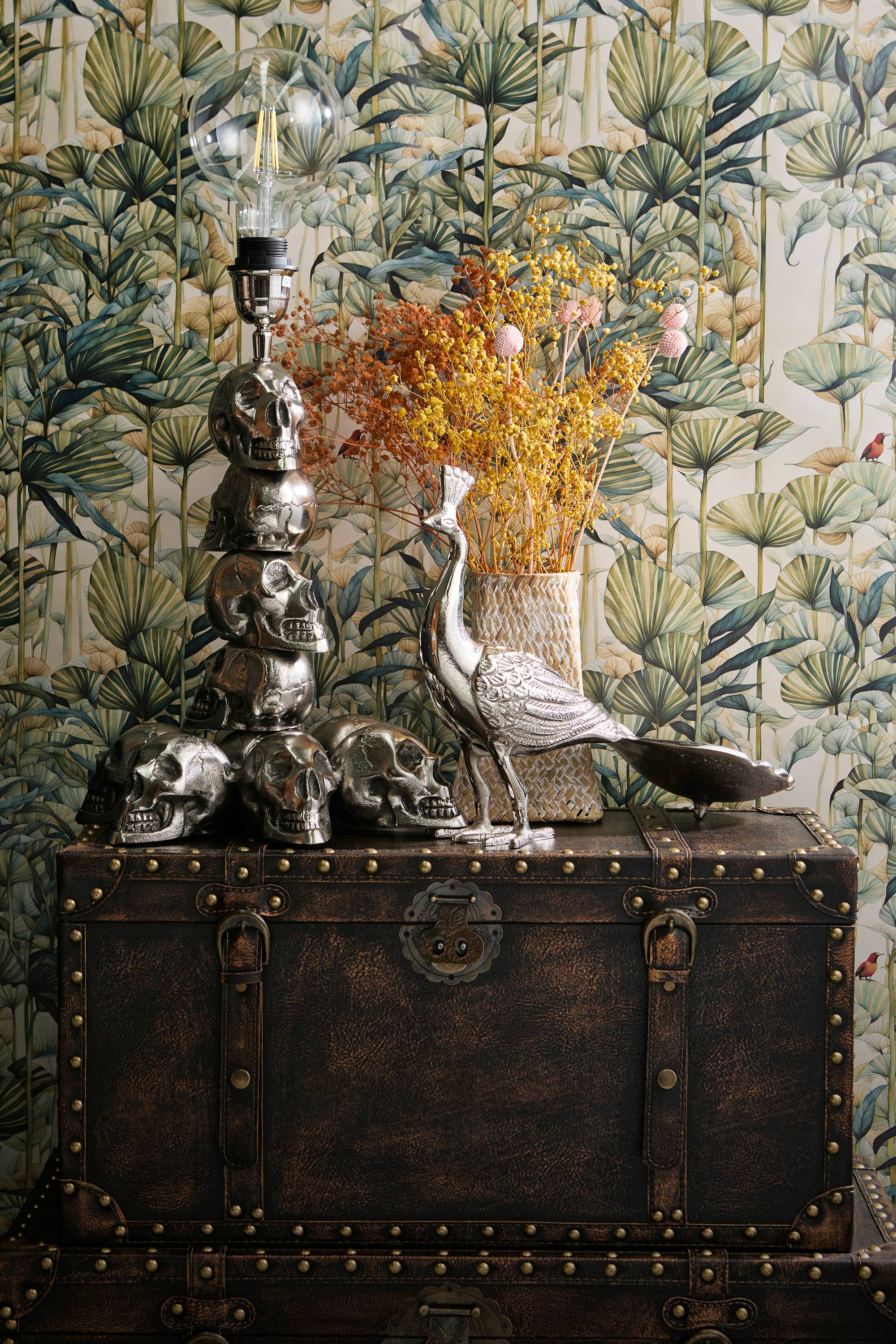 Paradox Collections - Wholesale Accent/desk lamp - Skulls Stacked Table Lamp1