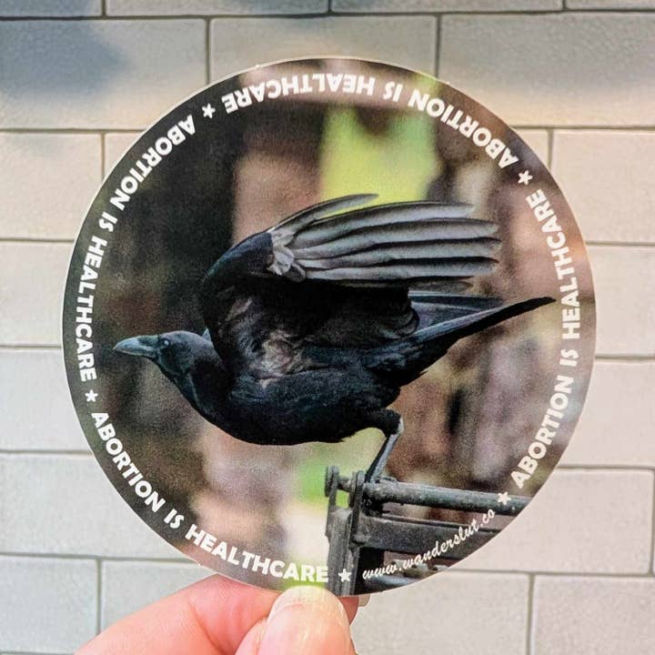 Abort är sjukvård - progressiv, feministisk, för valfrihet, naturklistermärke för wholesale av Cunning Linguist Co.
