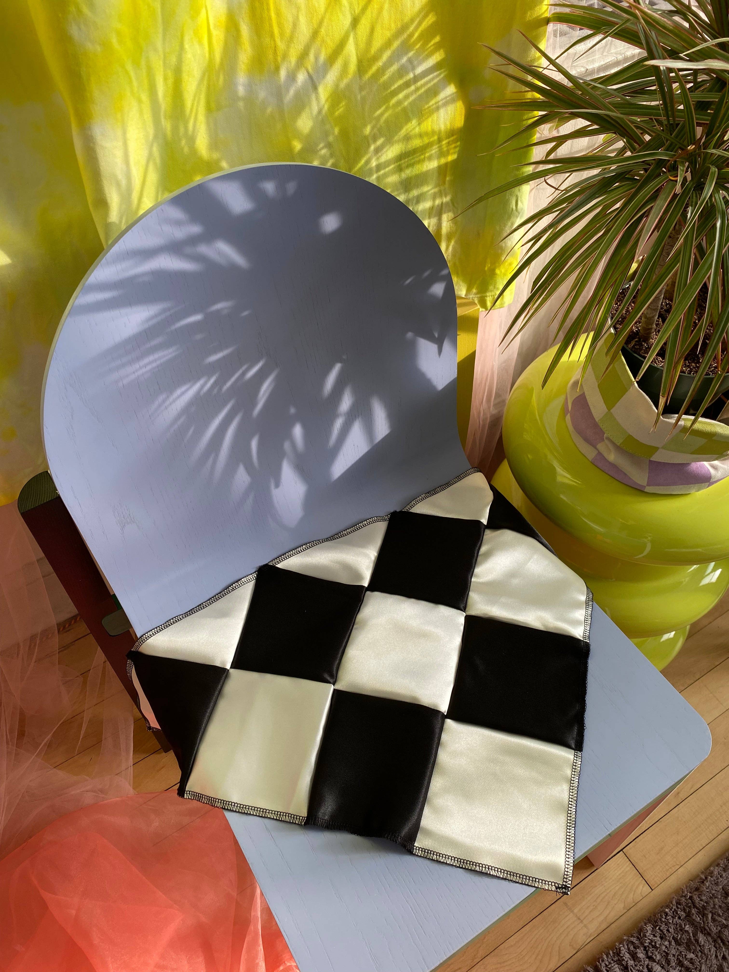 Room Shop - Wholesale Hoofddoek - Dames - Satijnen Patchwork Driehoek Hoofddoek0