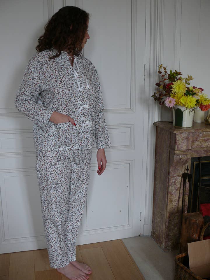PYJAMA FEMME en 100% coton LILOU pour la vente par Fleurs Pois et Cie