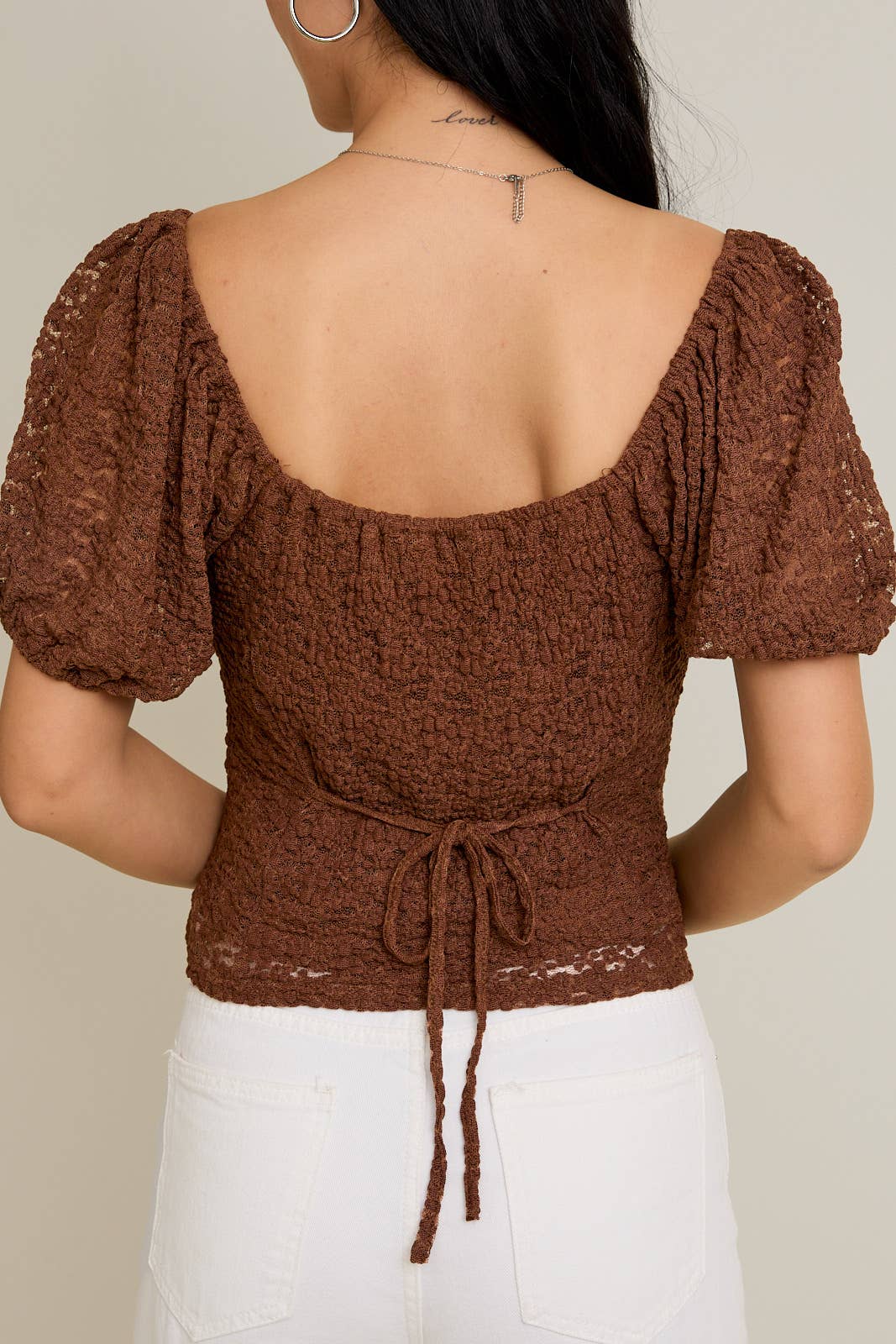 LE LIS - Vente Chemisier – femme - Haut en dentelle à manches mi-longues bouffantes et col bénitier5