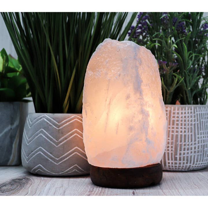 Himalayan Secrets Canada - Wholesale Salt Lamp - Natural WHITE Himalayan Salt Lamp - 6-8 Lbs