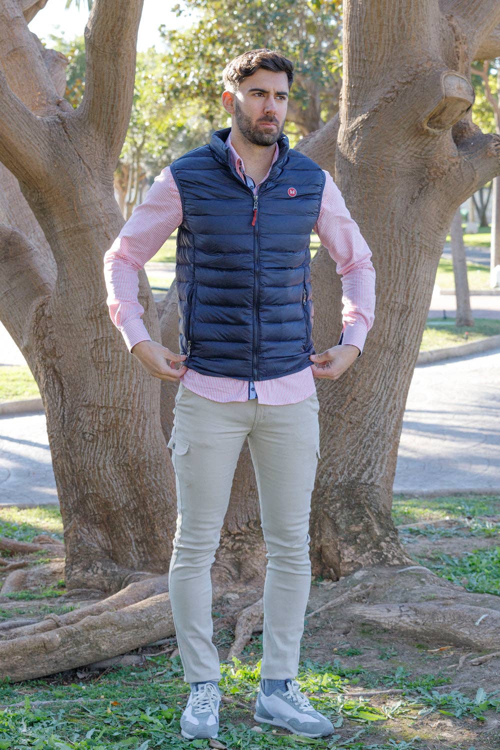 Custi Mikelo: Men's Clothing & Christmas Gifts – Engroshandel Vest - Herre – Marineblå Slim Fit Vatteret Vest2