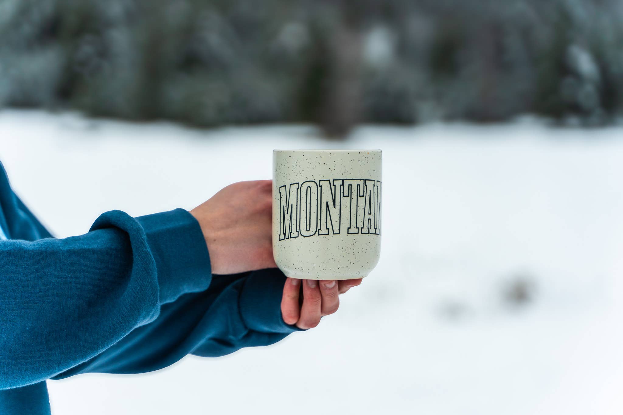 The Montana Scene – Großhandel Kaffeebecher – Montana Tasse aus gesprenkelter Keramik