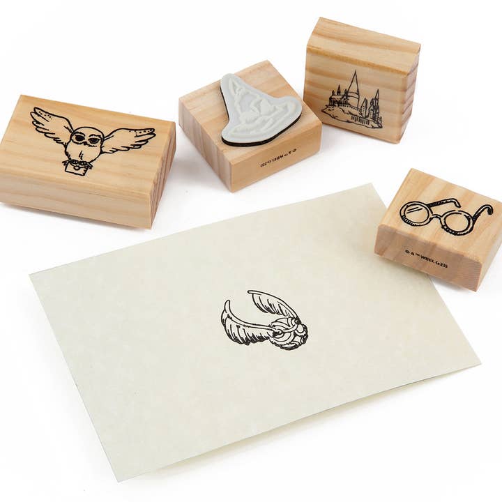 Insight Editions - #1 Pop Culture Publisher - Wholesale Rubber/Decorative Stamp - Harry Potter: Hogwarts Magical Moments Rubber Stamp Set2