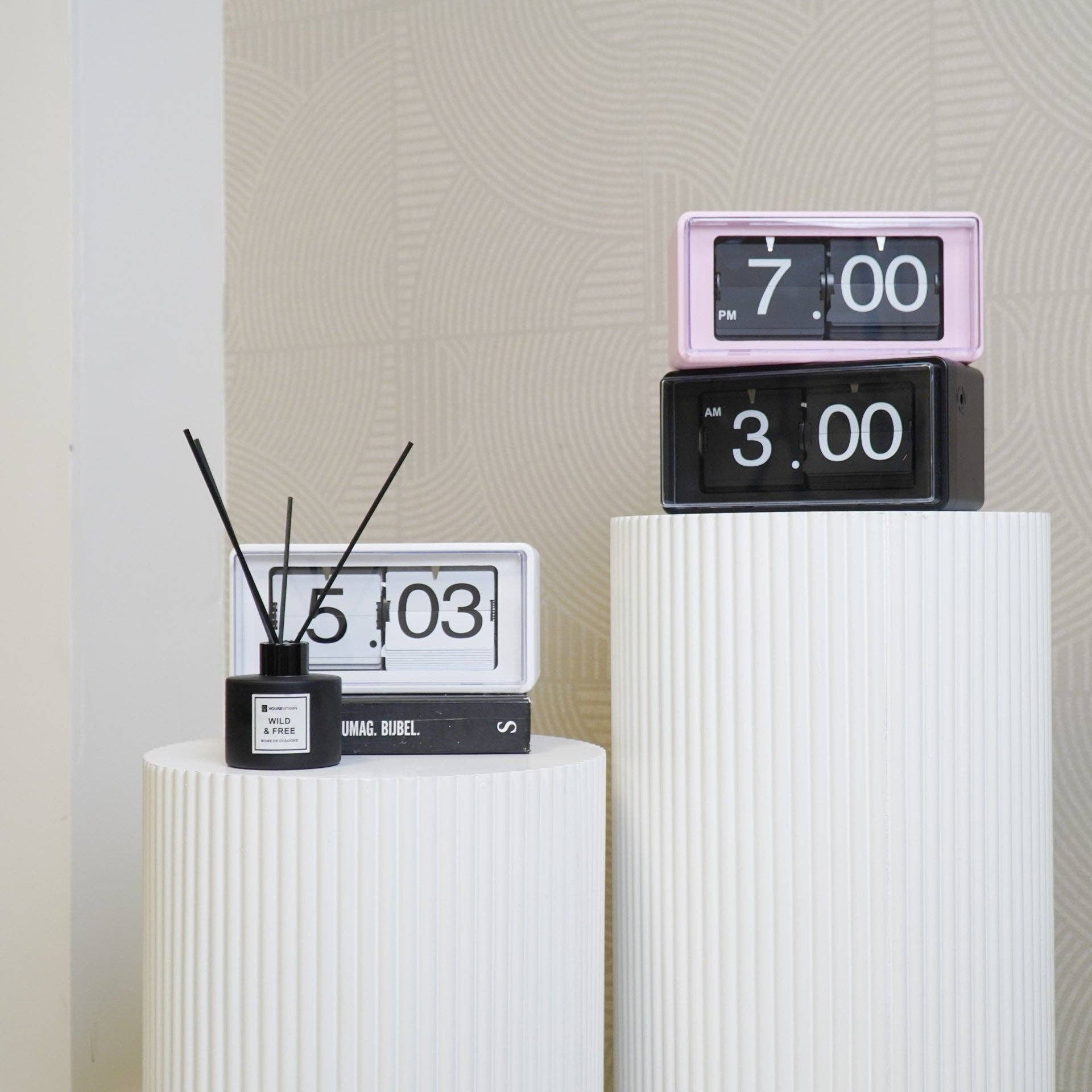 Housevitamin bv - Venta al por mayor Relojes de escritorio - Reloj - Reloj de Gabinete Volteable - Negro - 22x13x11,5cm4