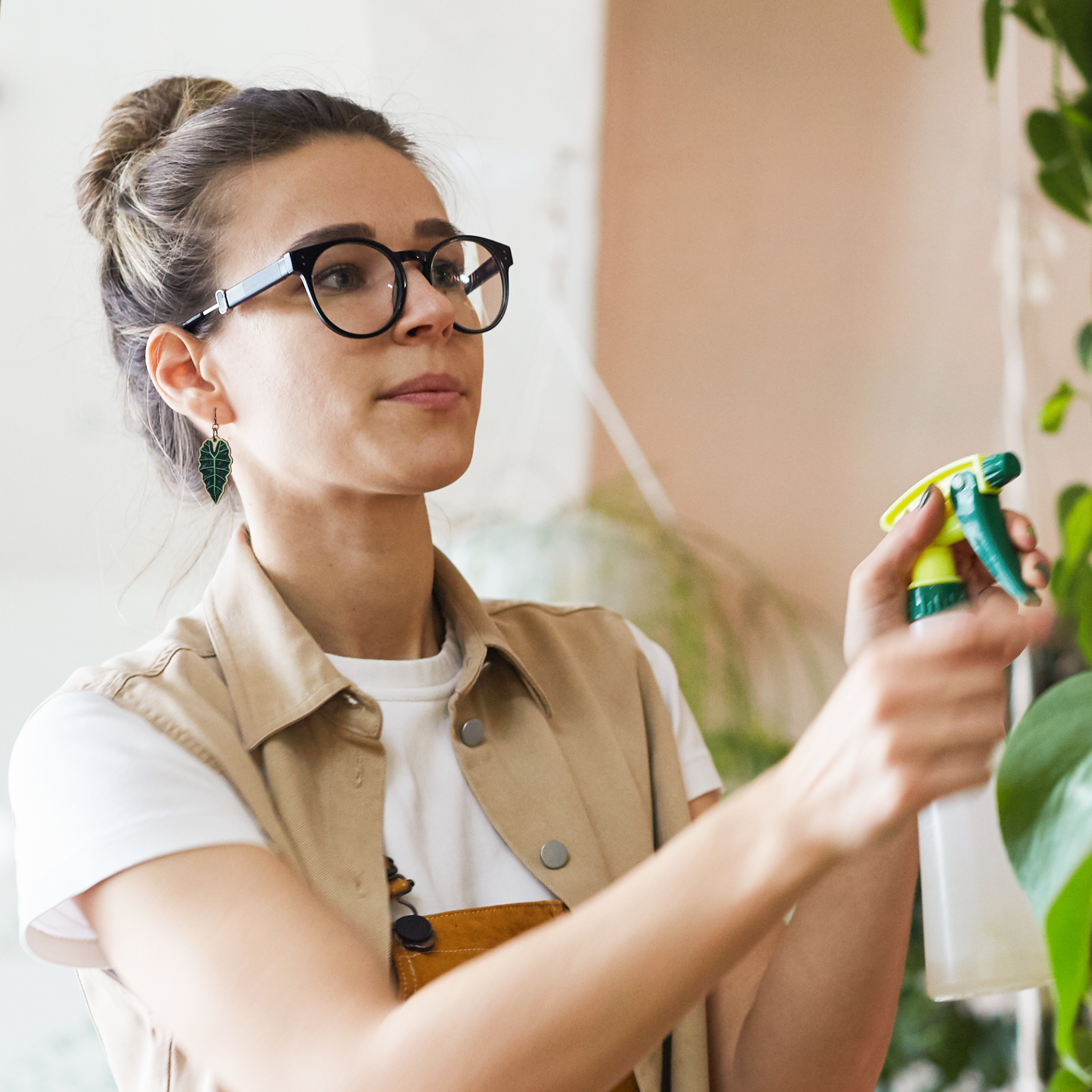 Plant Posse - Wholesale Hangende/ronde oorbellen - African Mask Plant Dangle Oorbellen1