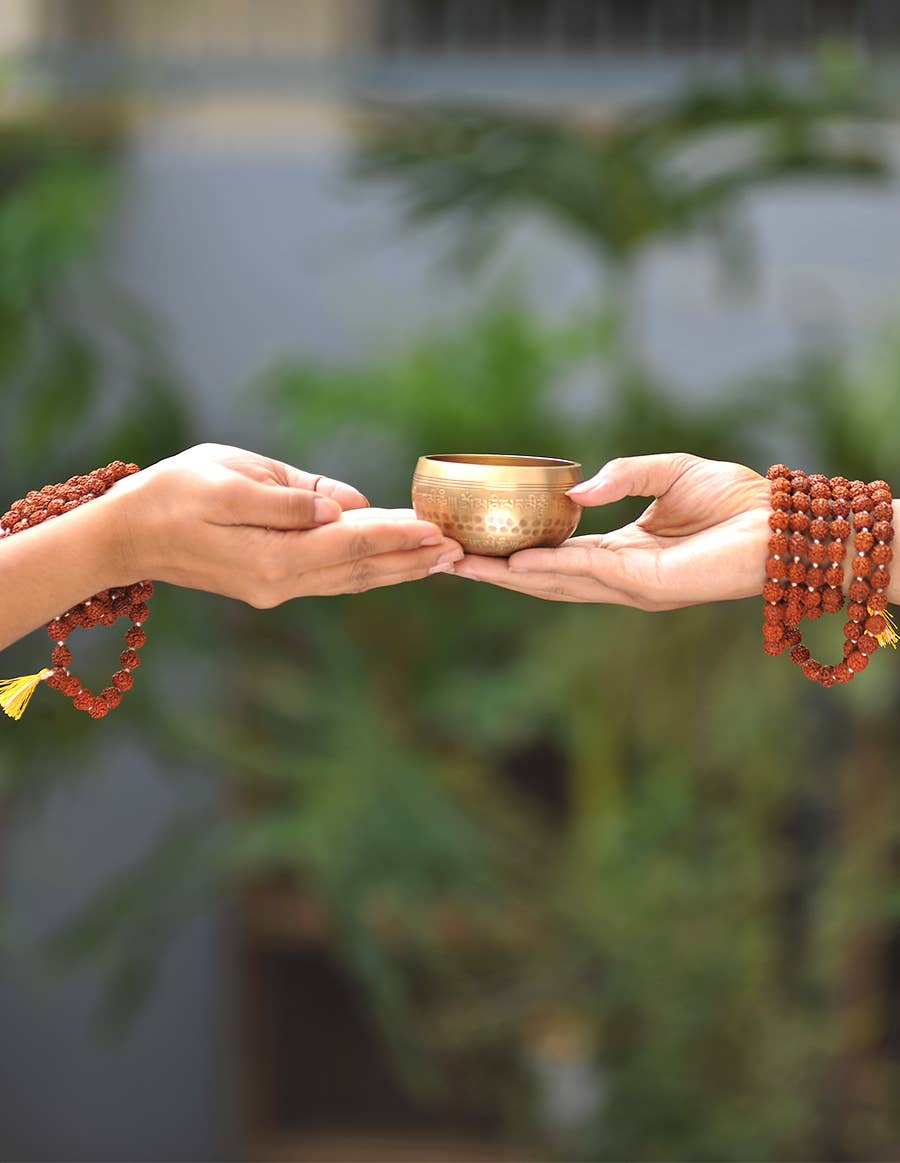 The Collection Royal / Royal Handicrafts – Großhandel Meditationszubehör – Schlichte, geschlagene doppelte Bajra-Tibetische Klangschale6