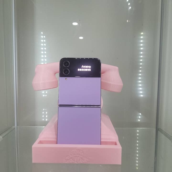 JDCOLFASHION LLC – Engroshandel Makeuppenselsæt – Vintage lyserød drejetelefon retro pynt & boligindretning makeup-organizer børsteholder2