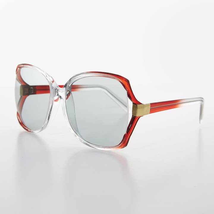 Grande Lunette de Soleil Carrée pour Femme - Joan pour la vente par SUNGLASS MUSEUM