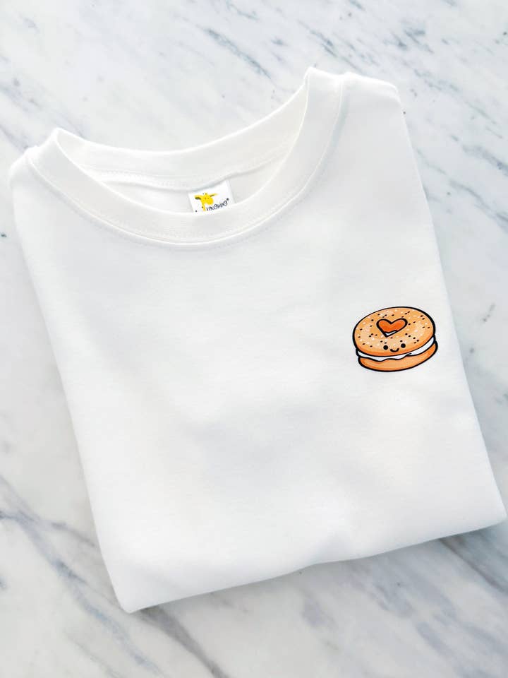 T-shirt Lil' Schmear-Y Bagel | Impressa por atacado de boo + bear