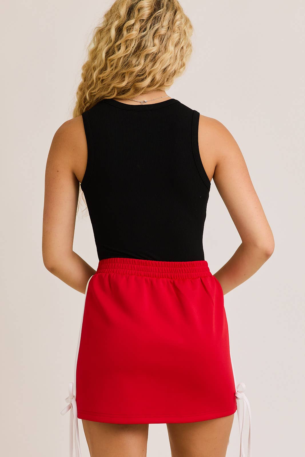 LE LIS - Wholesale Bodysuit - Women's - ROUND NECK SLEEVELESS BODYSUIT10