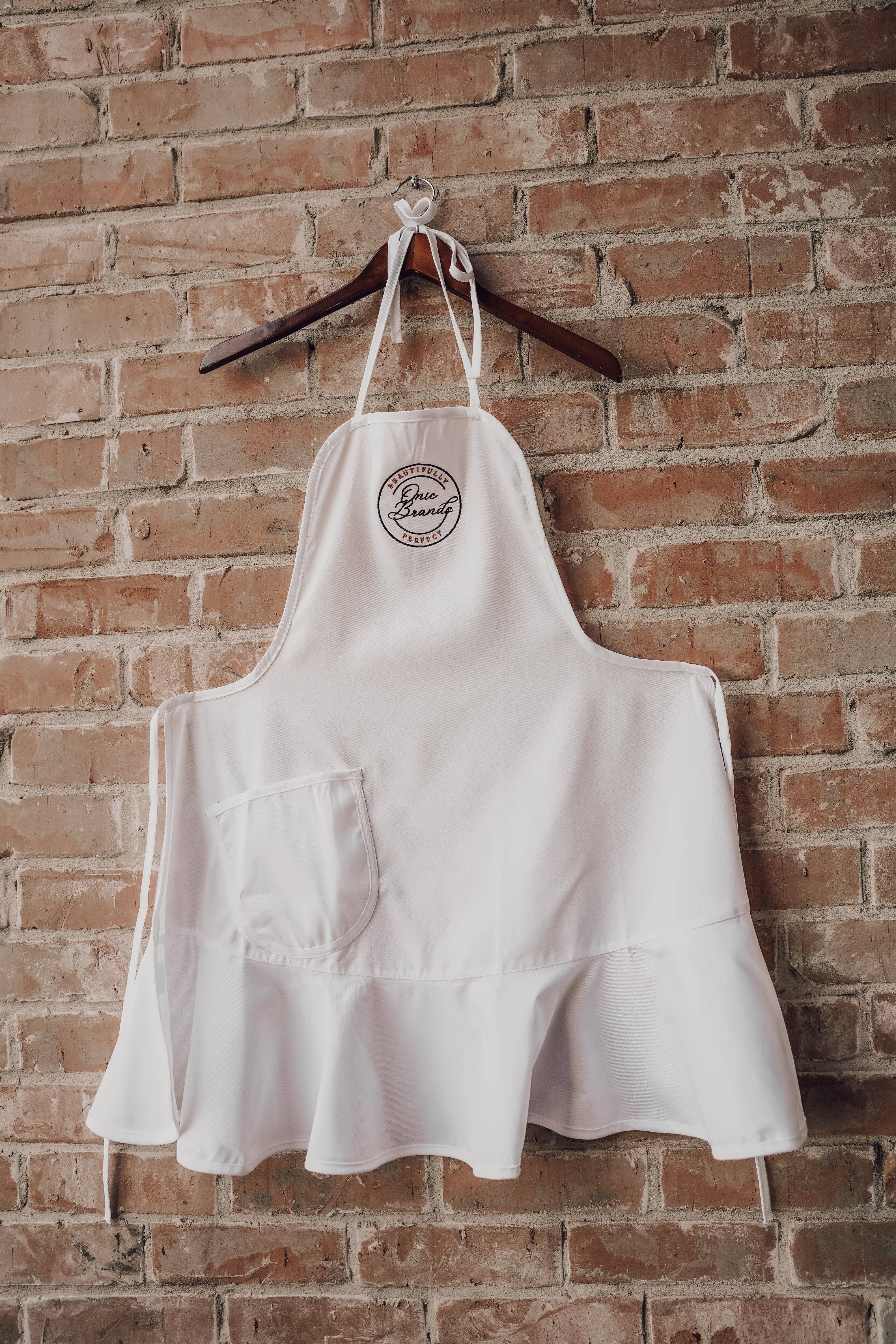 Onic Brands LLC – wholesale Apron – Onic Brands White Apron5